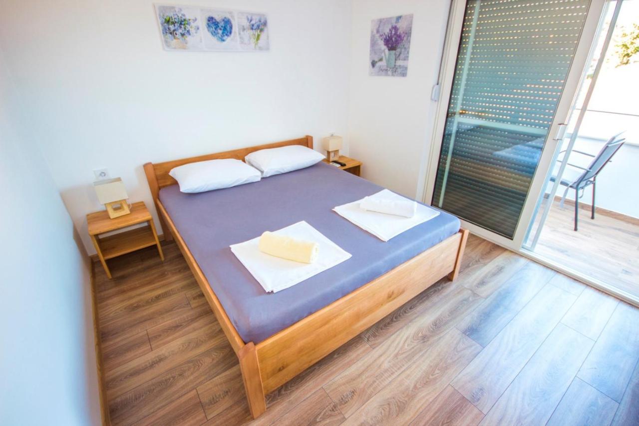 Apartments And Rooms Skalinada 穆泰尔岛 外观 照片